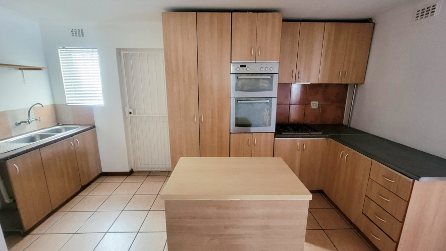 To Let 3 Bedroom Property for Rent in Bay View Western Cape